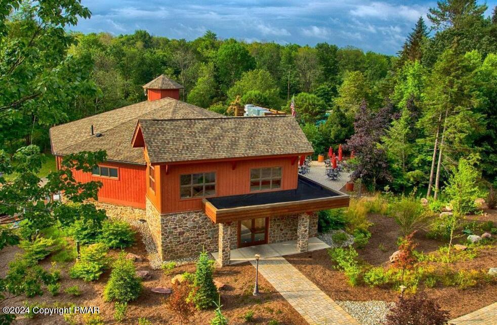 132 Leatherstocking Lane