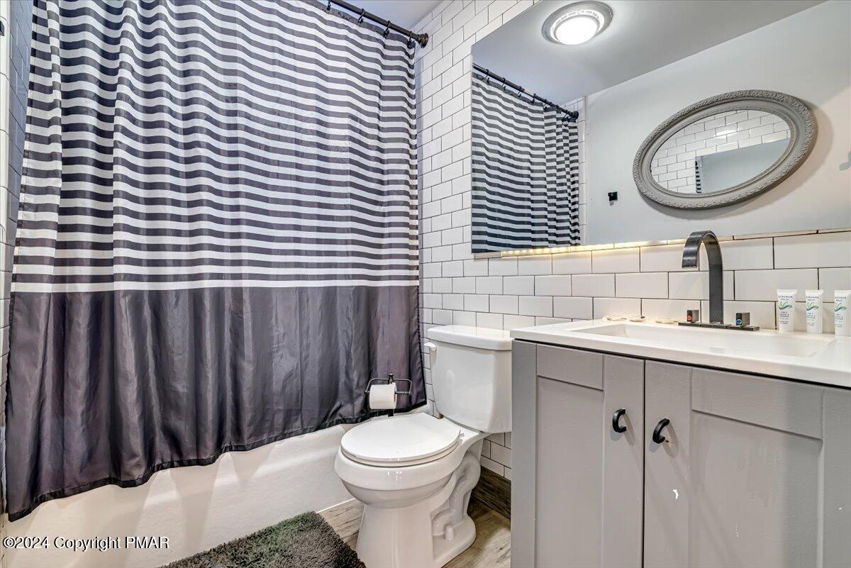 132 Leatherstocking Lane