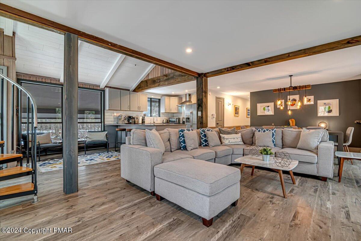 132 Leatherstocking Lane
