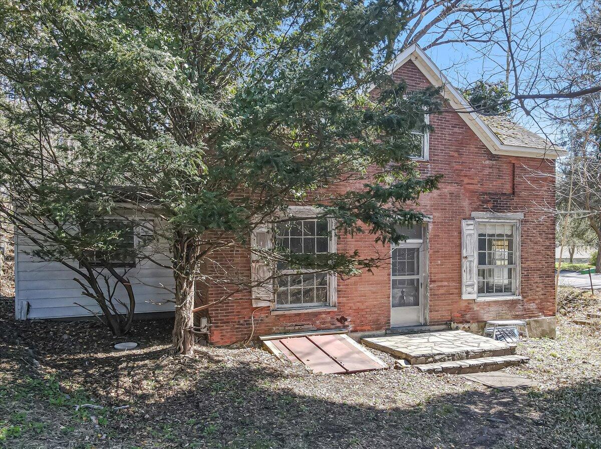 704 Bangor Mountain Road
