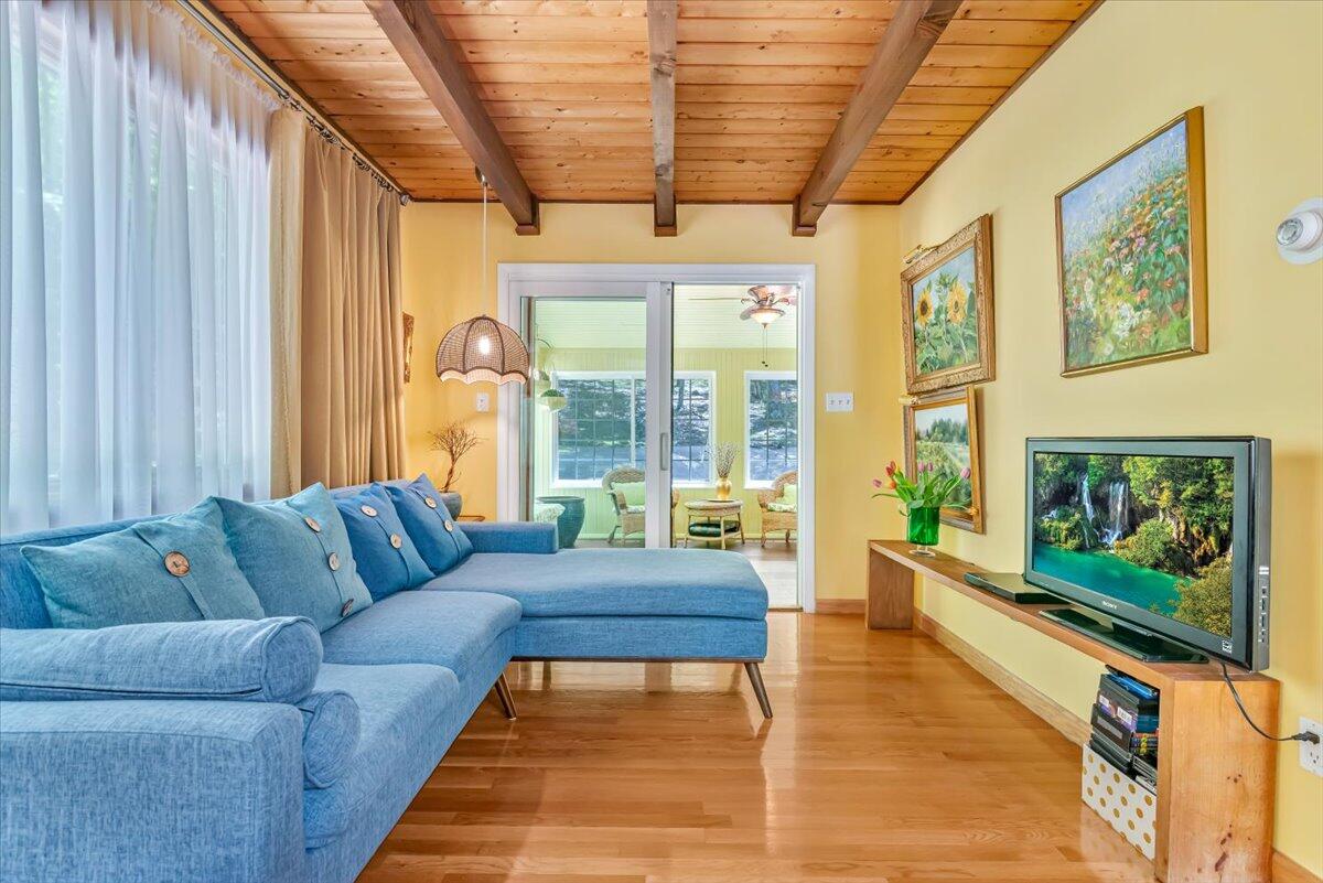 1149 Kensington Drive