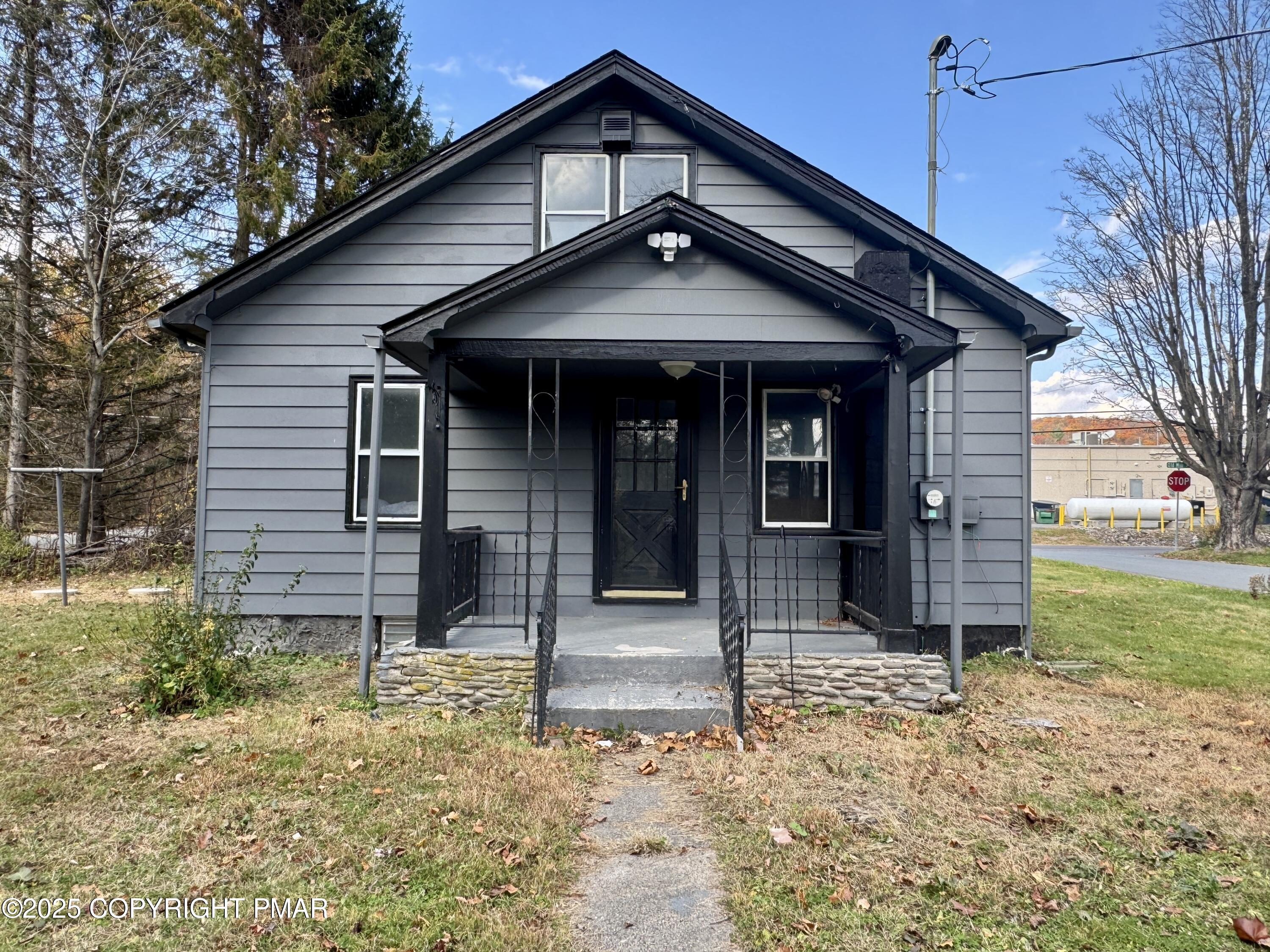 175 Alger Avenue