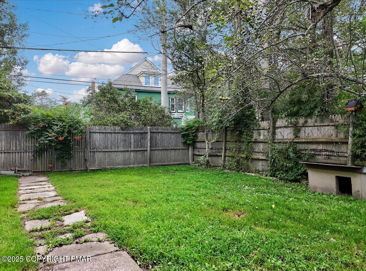 219 Summit Avenue