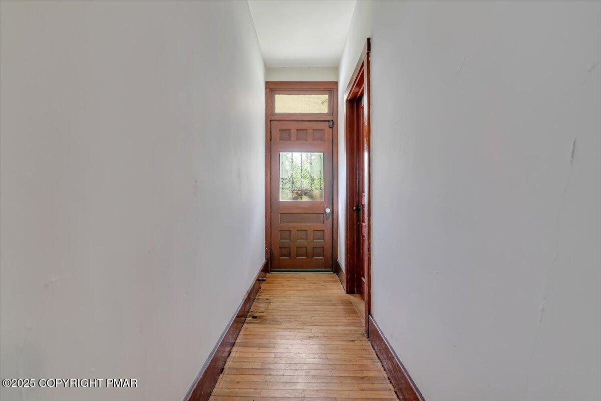 219 Summit Avenue