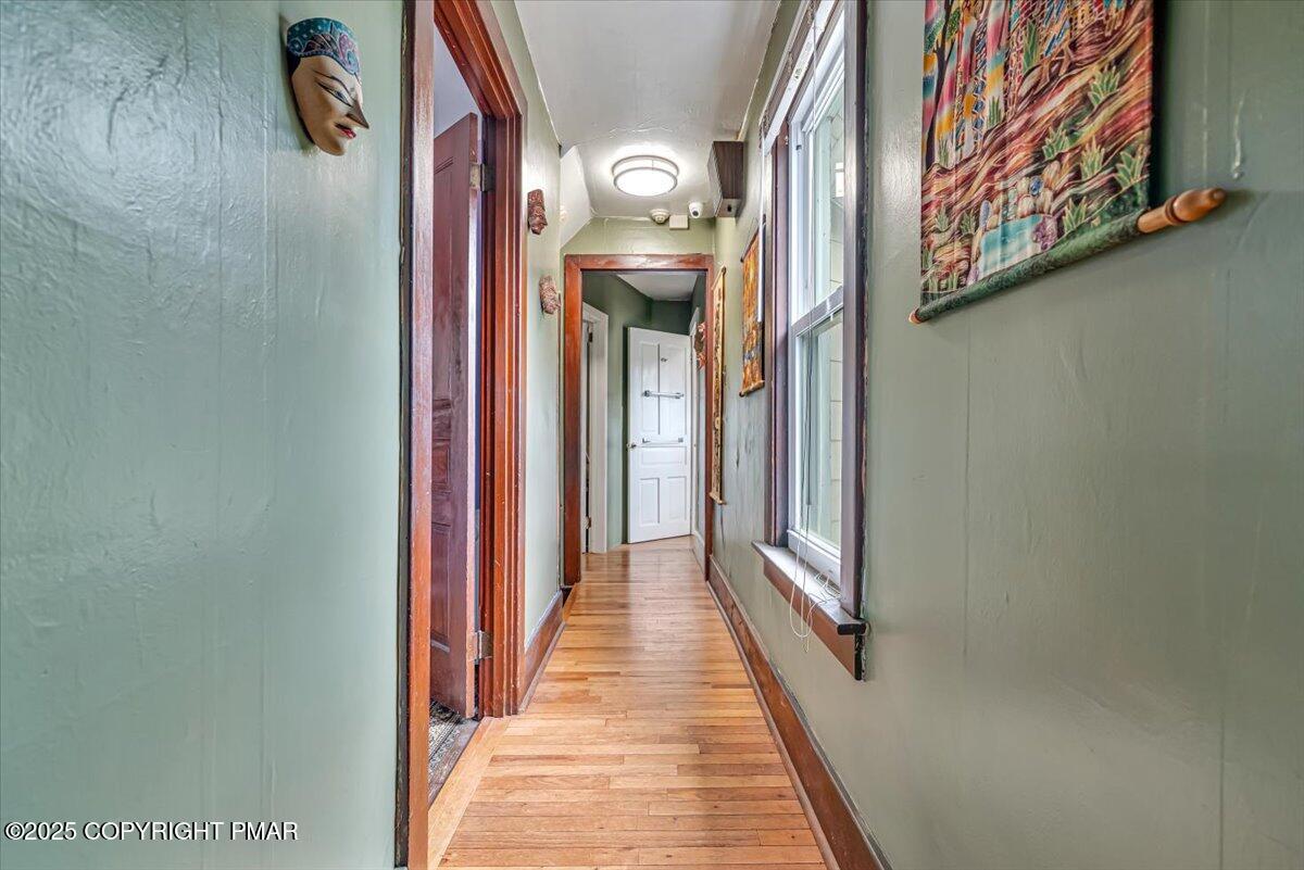 219 Summit Avenue