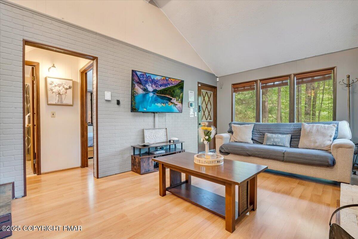 2108 Scarborough Way