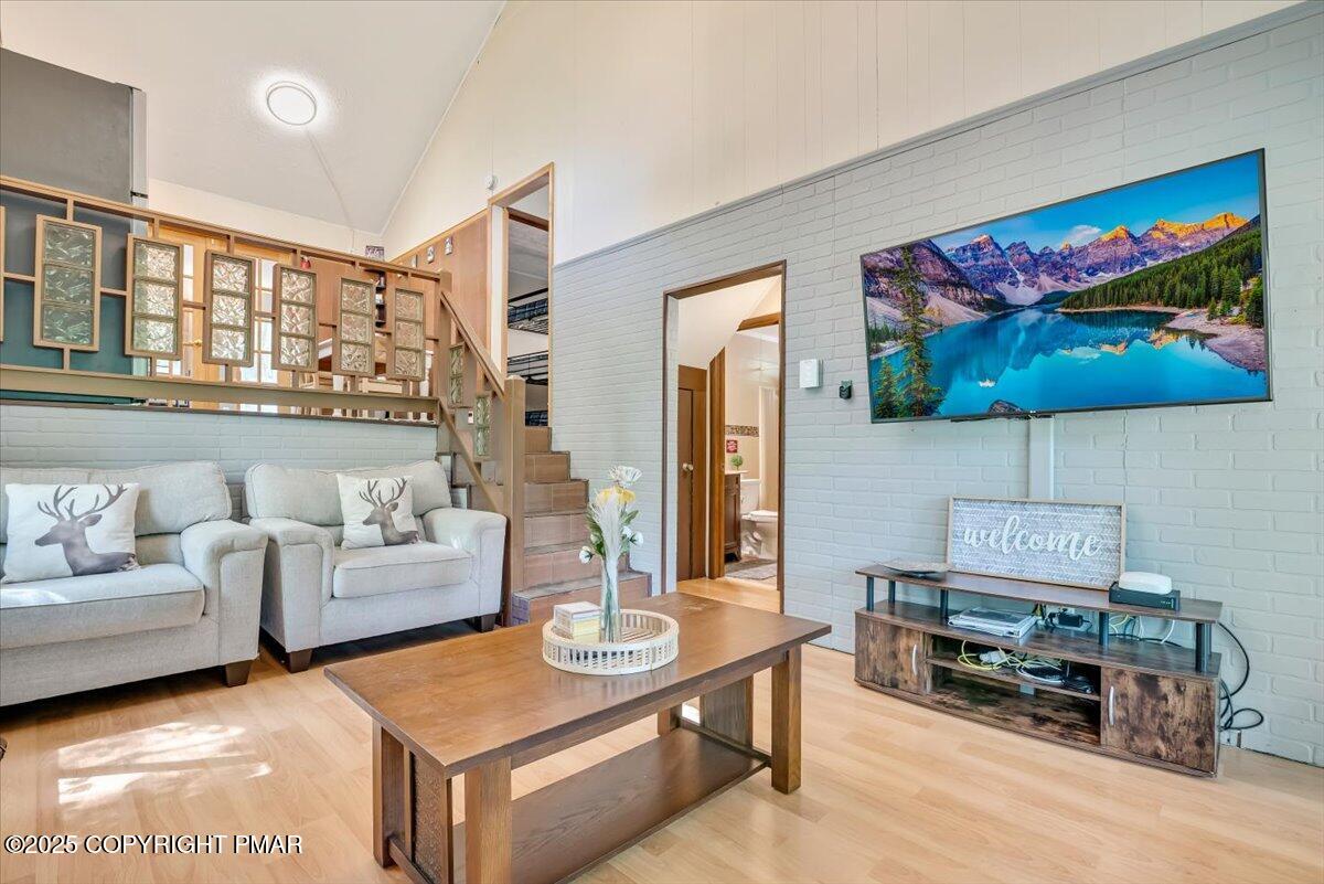 2108 Scarborough Way
