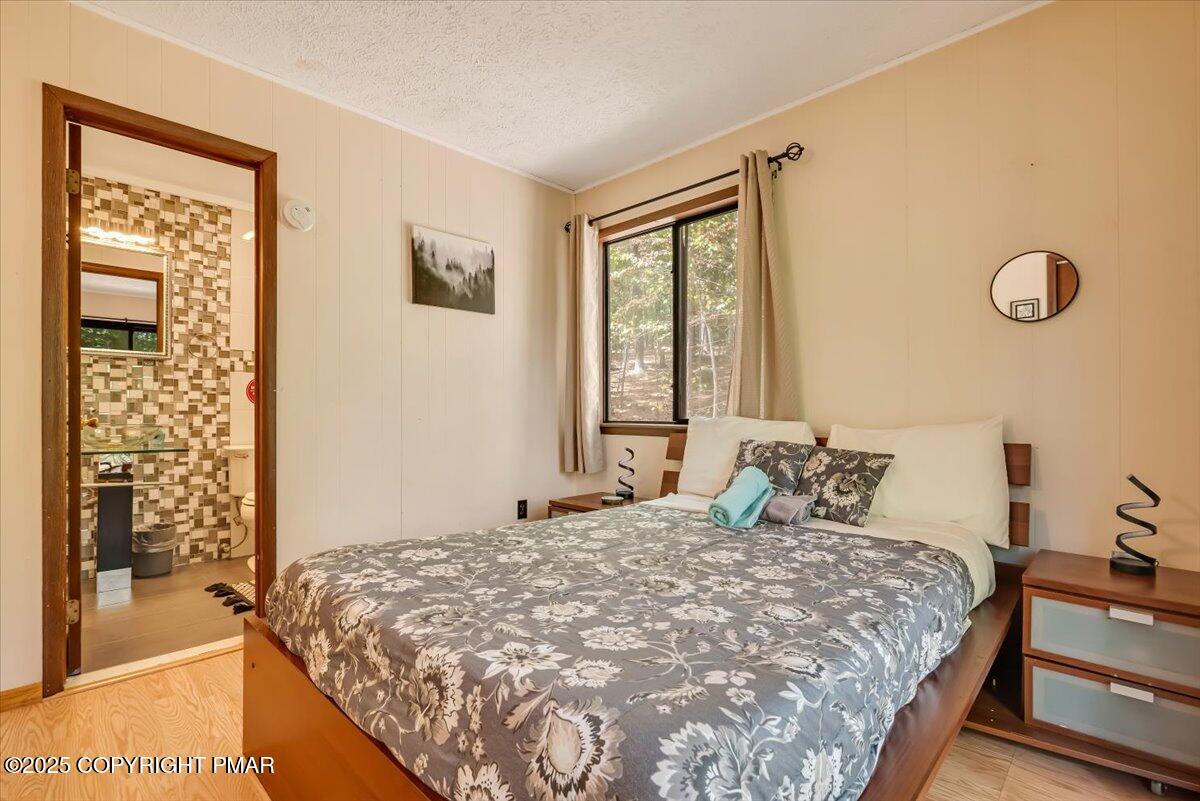 2108 Scarborough Way