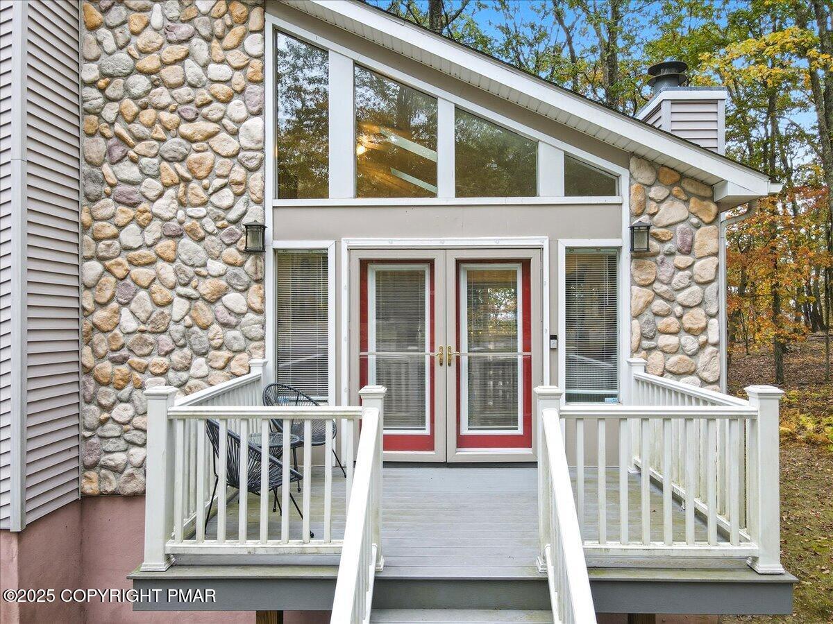 445 Hyland Drive