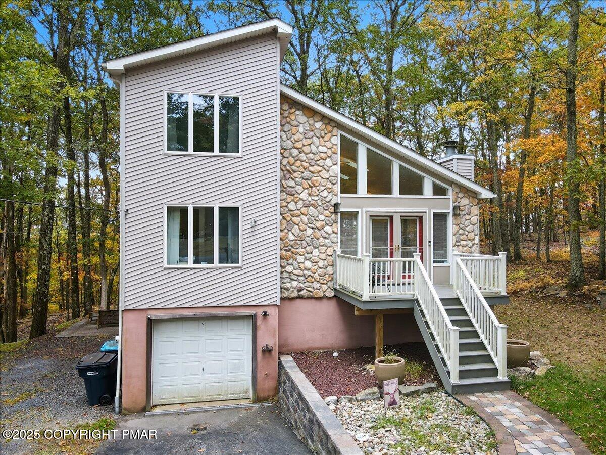 445 Hyland Drive