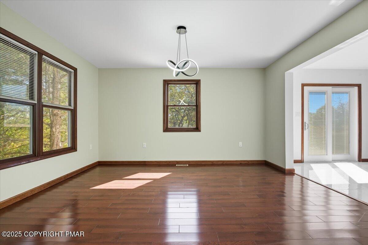 707 Avenue F