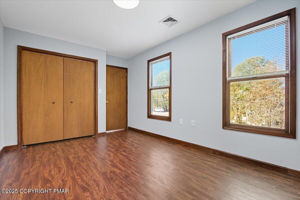 707 Avenue F