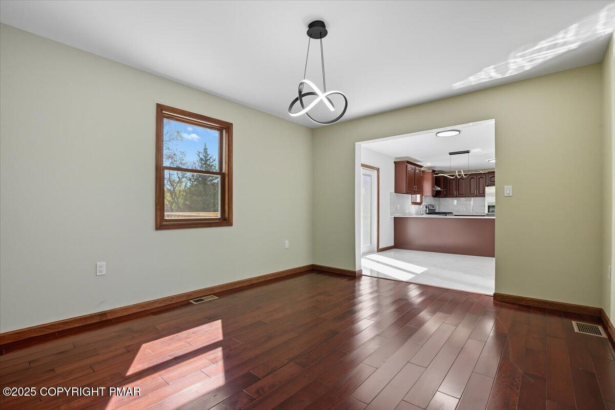 707 Avenue F