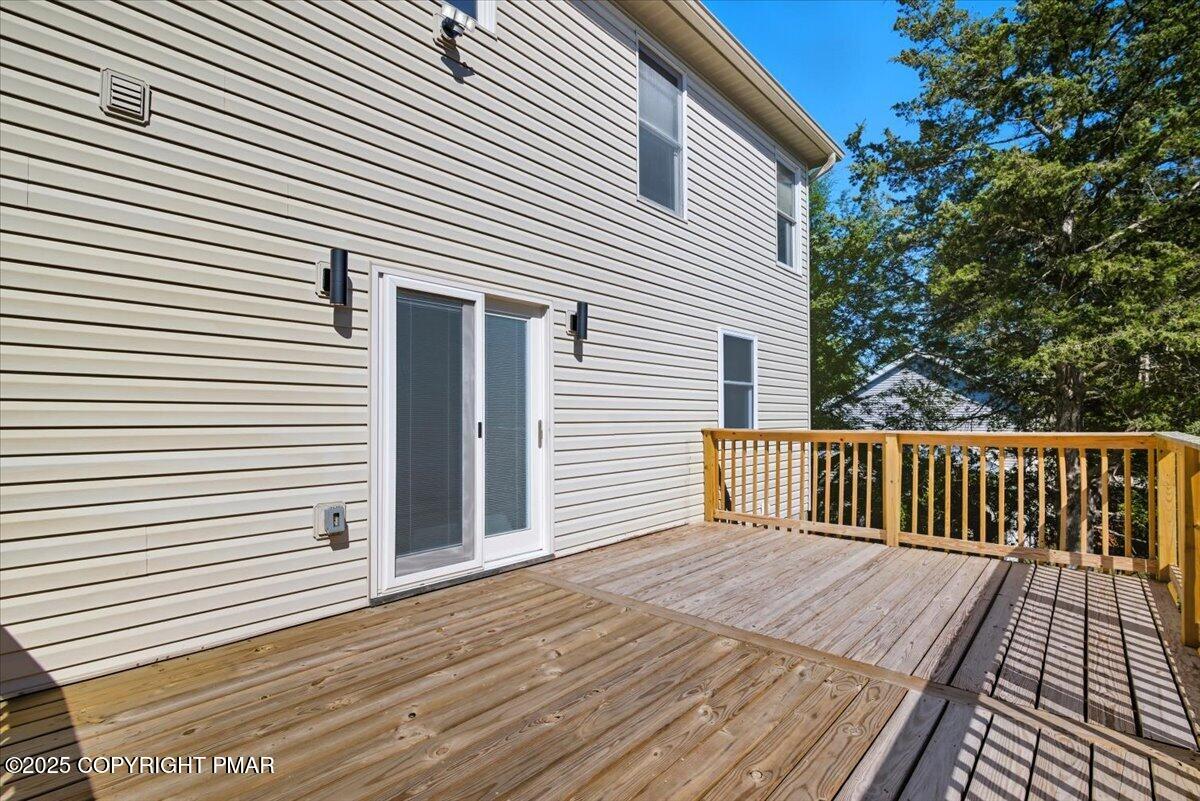707 Avenue F
