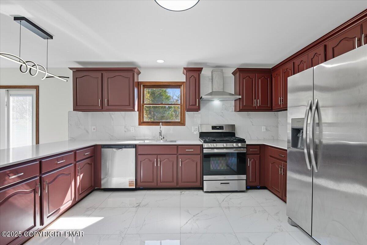 707 Avenue F