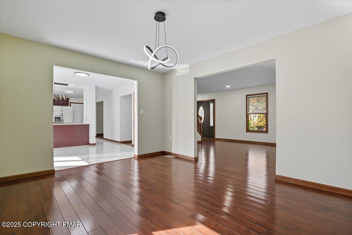 707 Avenue F
