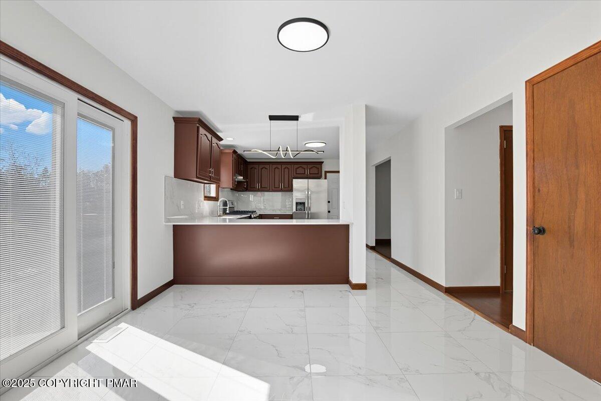 707 Avenue F