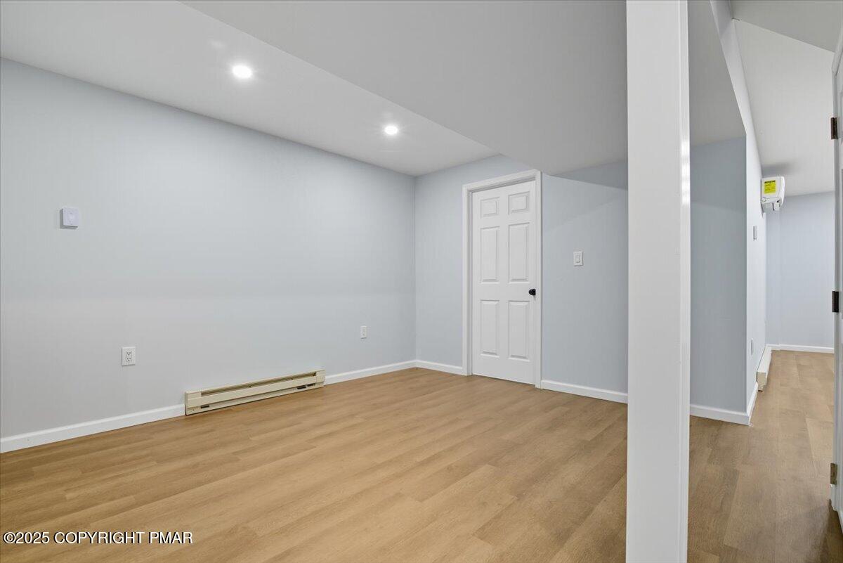 707 Avenue F