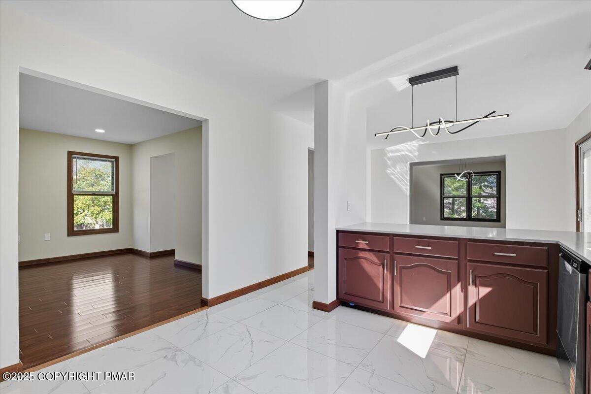 707 Avenue F