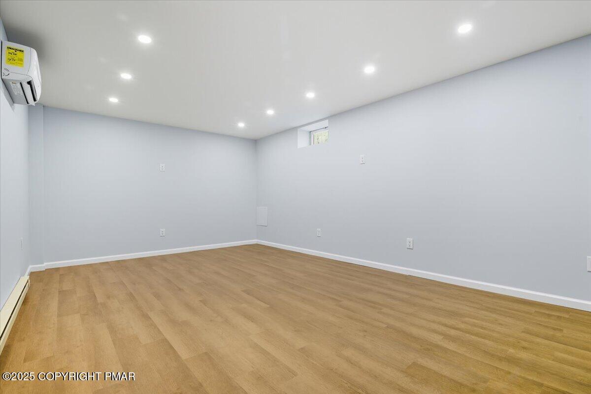 707 Avenue F