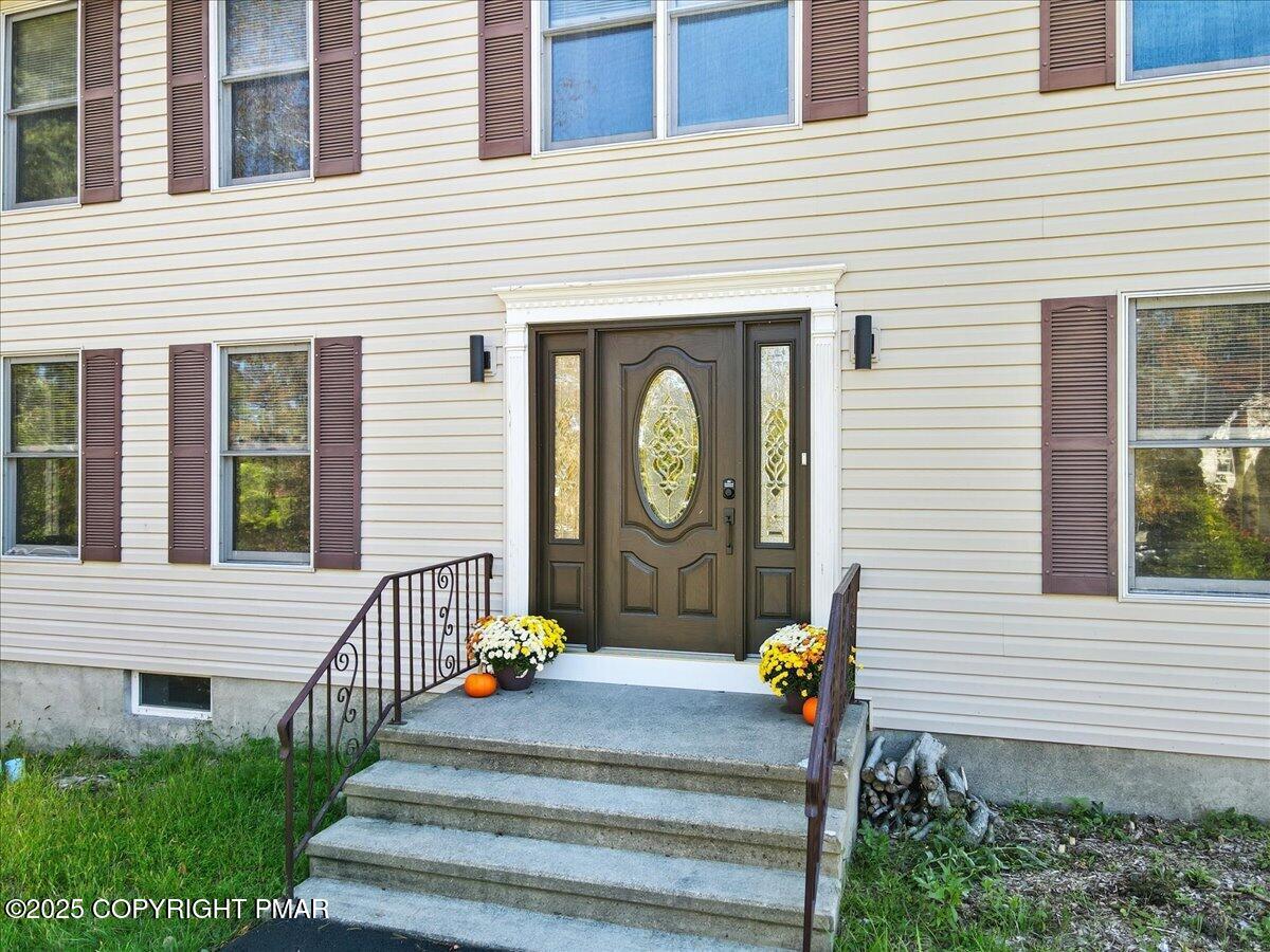 707 Avenue F