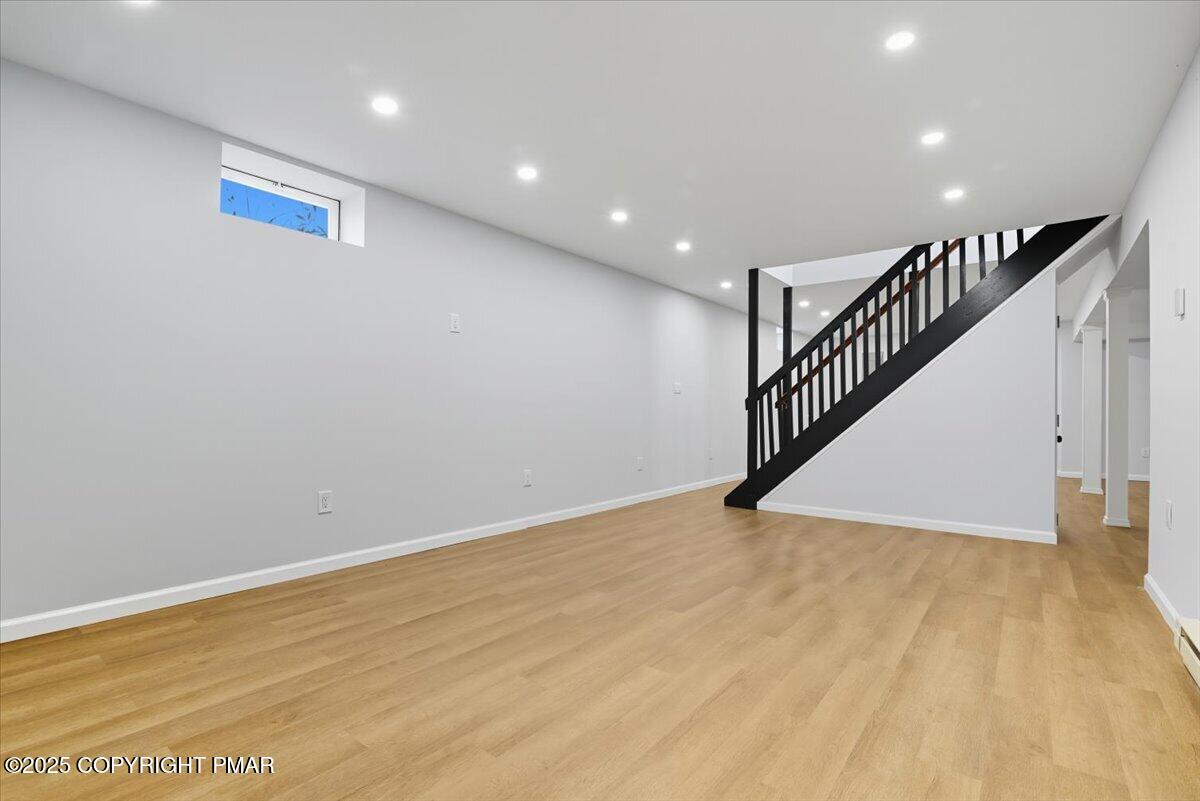 707 Avenue F