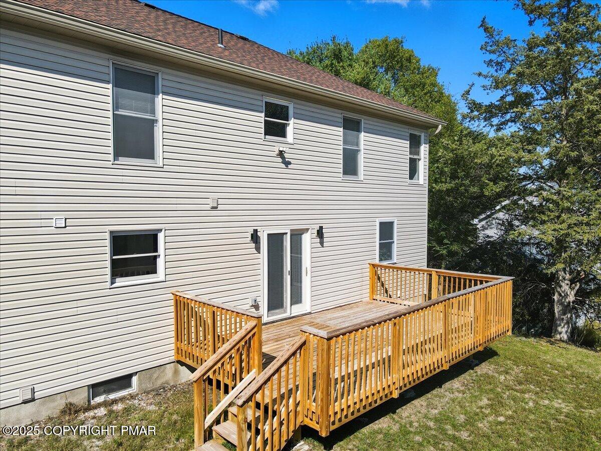 707 Avenue F