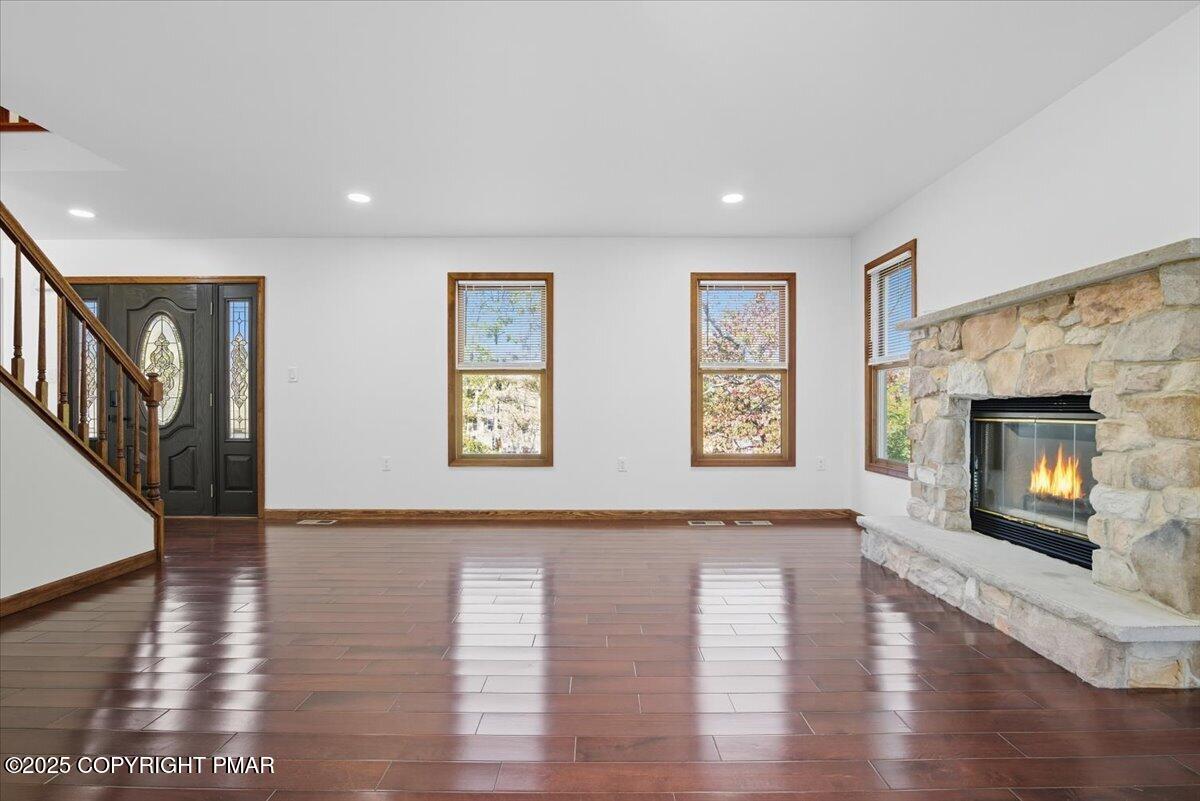 707 Avenue F