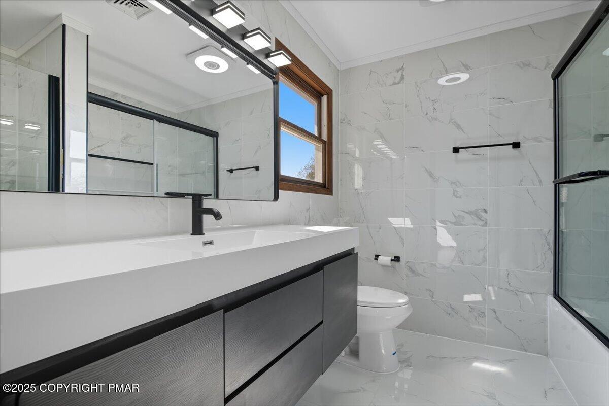 707 Avenue F