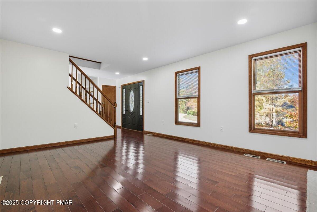 707 Avenue F