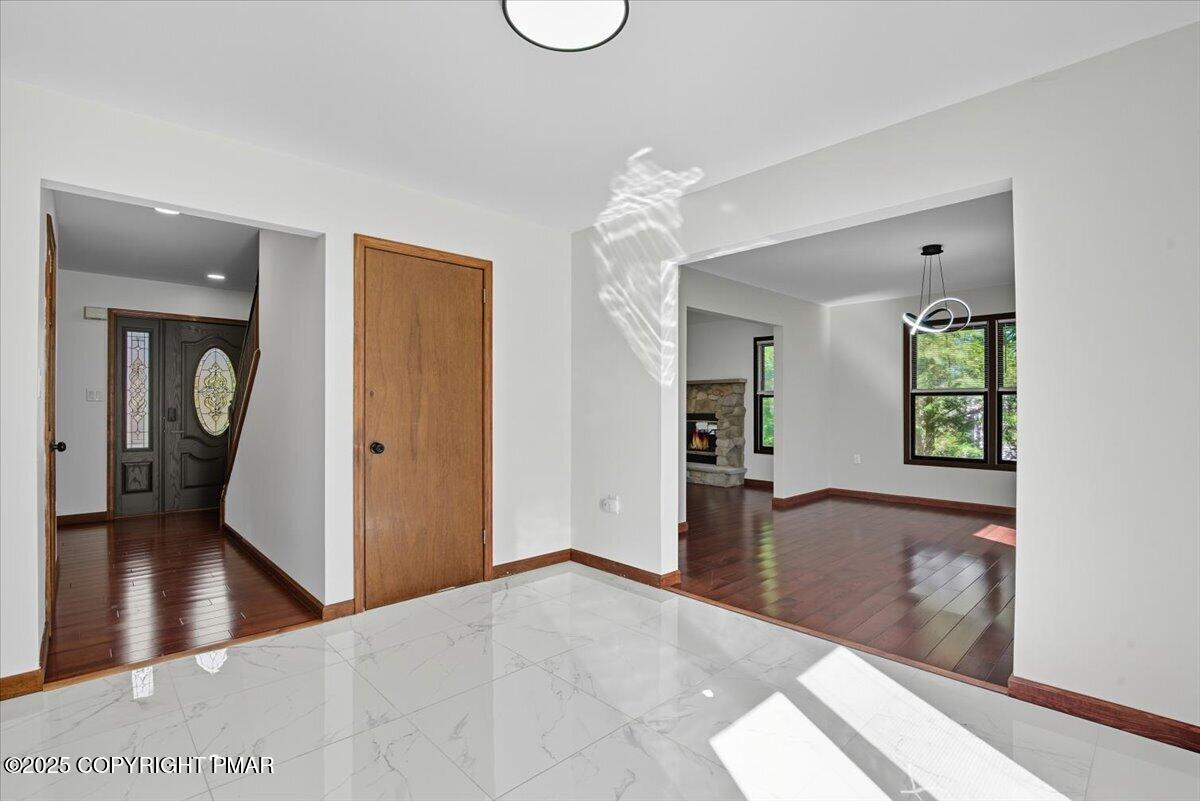 707 Avenue F