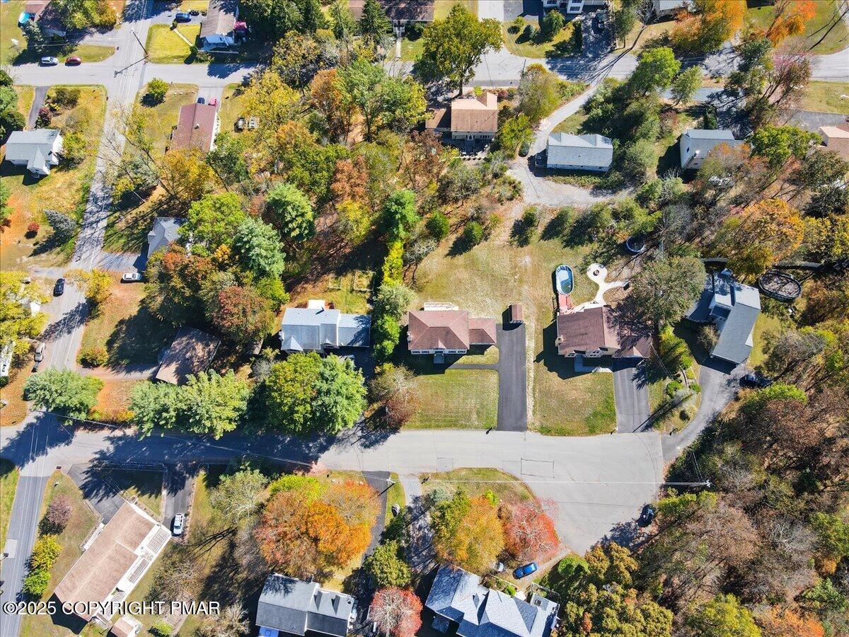 707 Avenue F