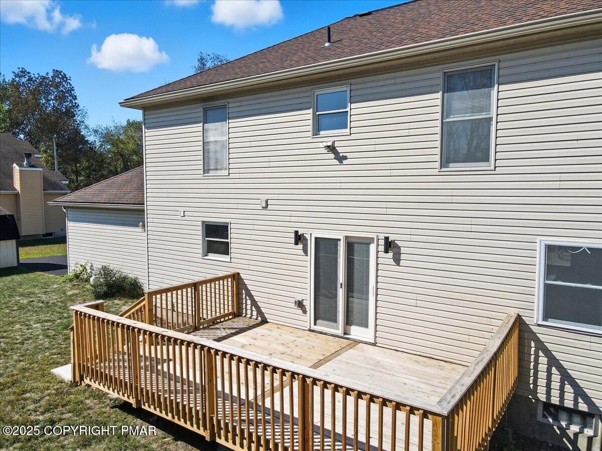 707 Avenue F