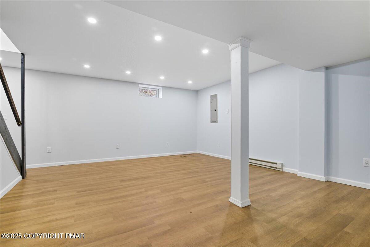 707 Avenue F