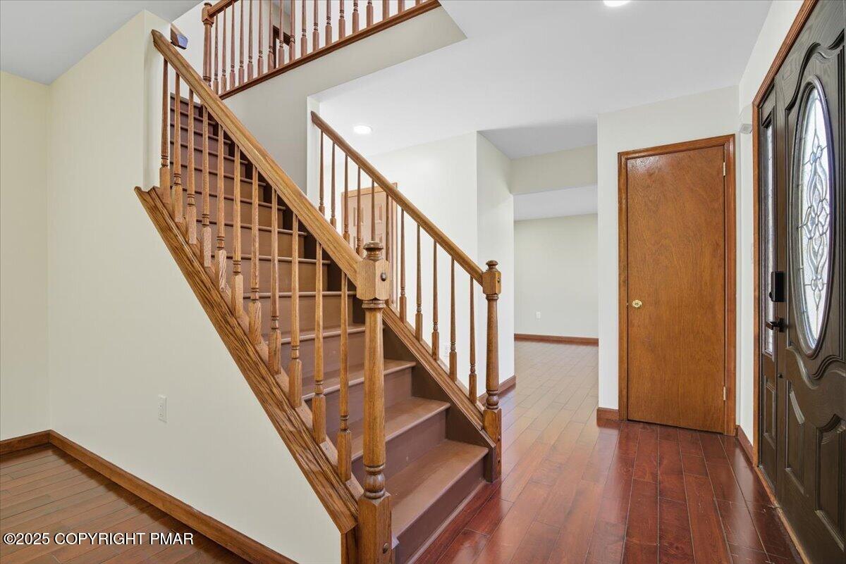 707 Avenue F