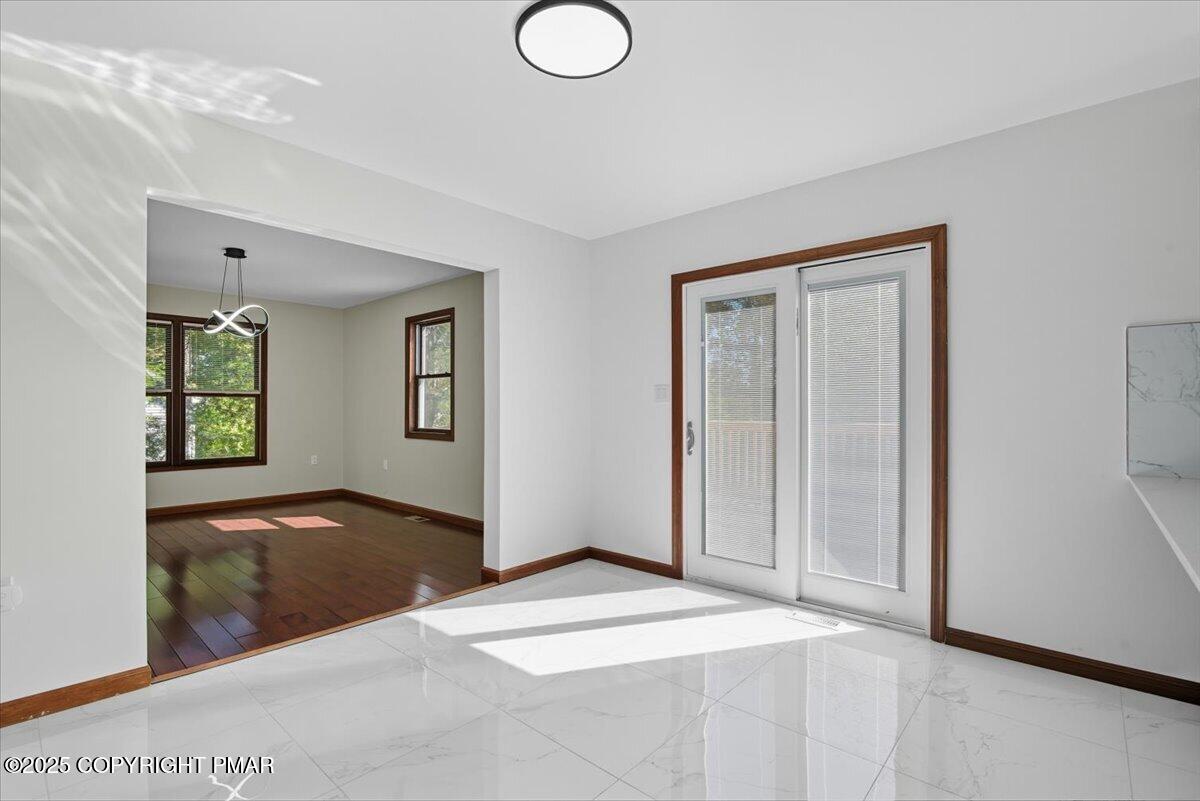 707 Avenue F
