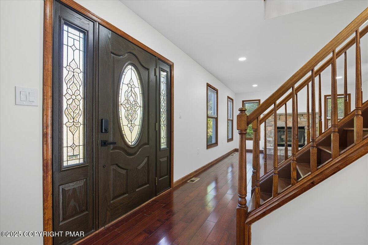 707 Avenue F