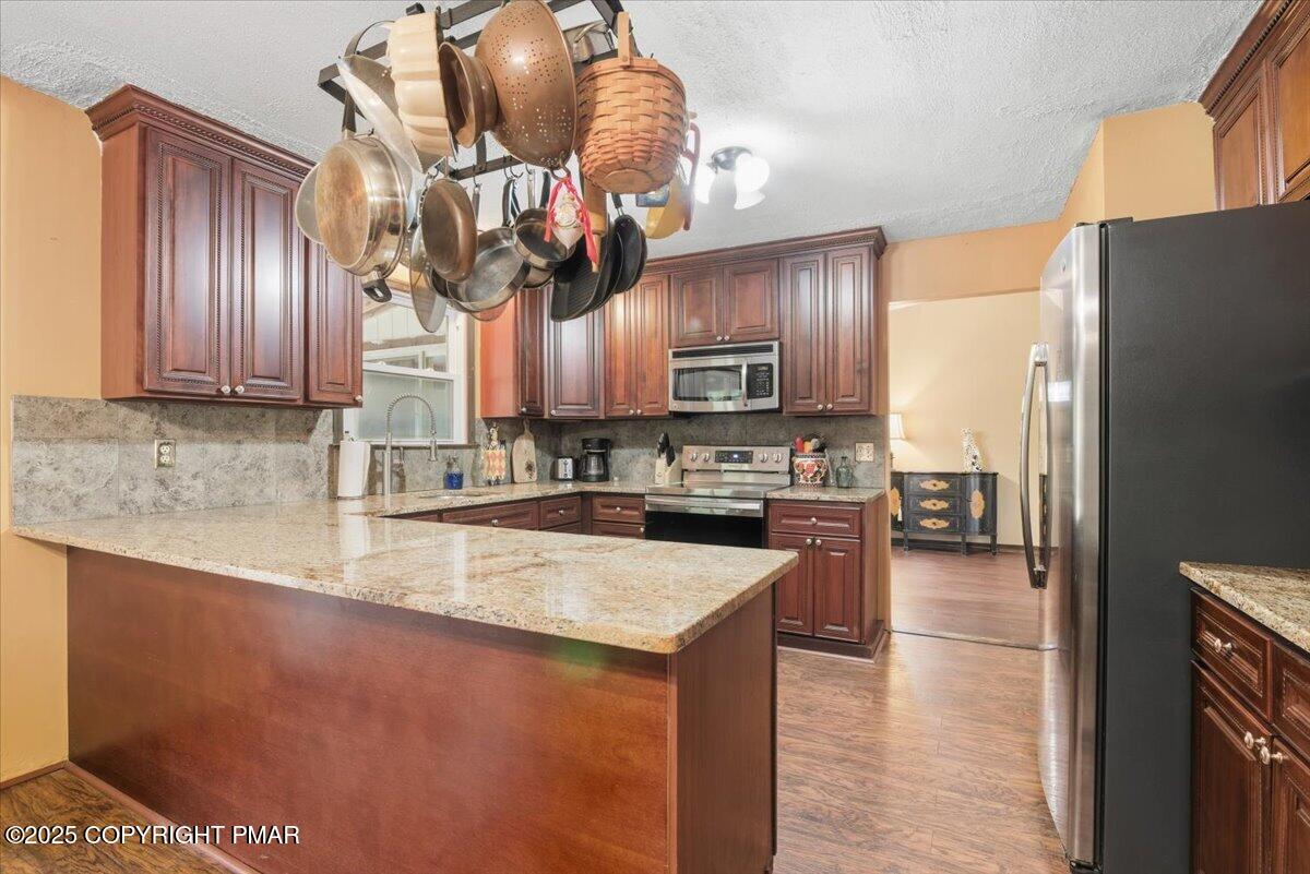 1152 Great Oak Drive