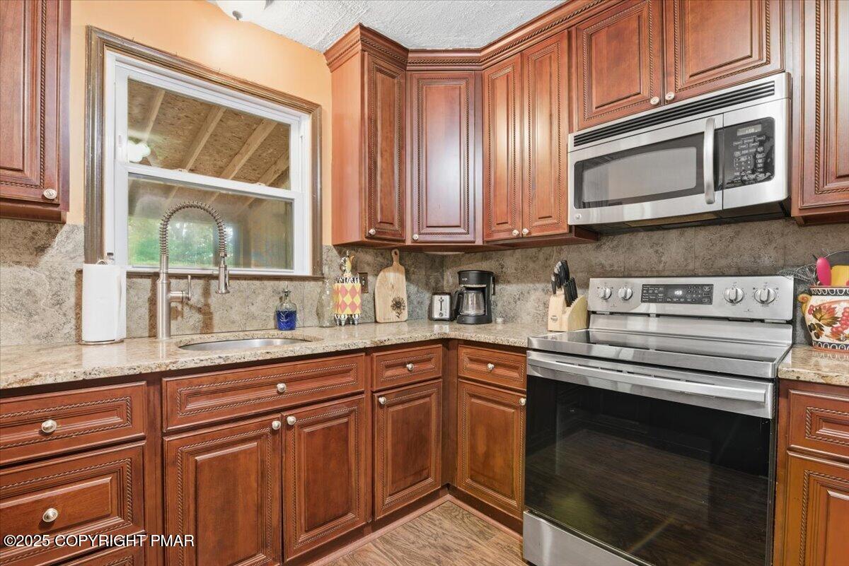 1152 Great Oak Drive