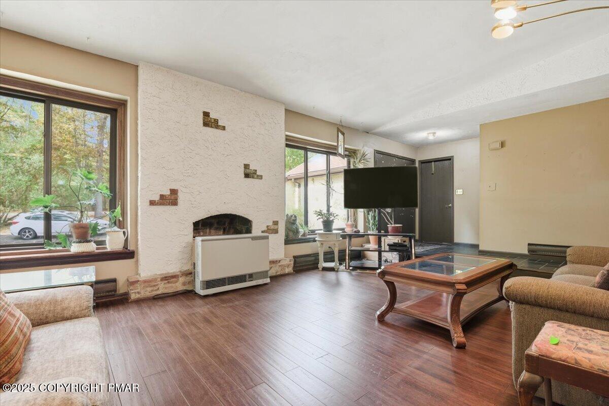 1152 Great Oak Drive