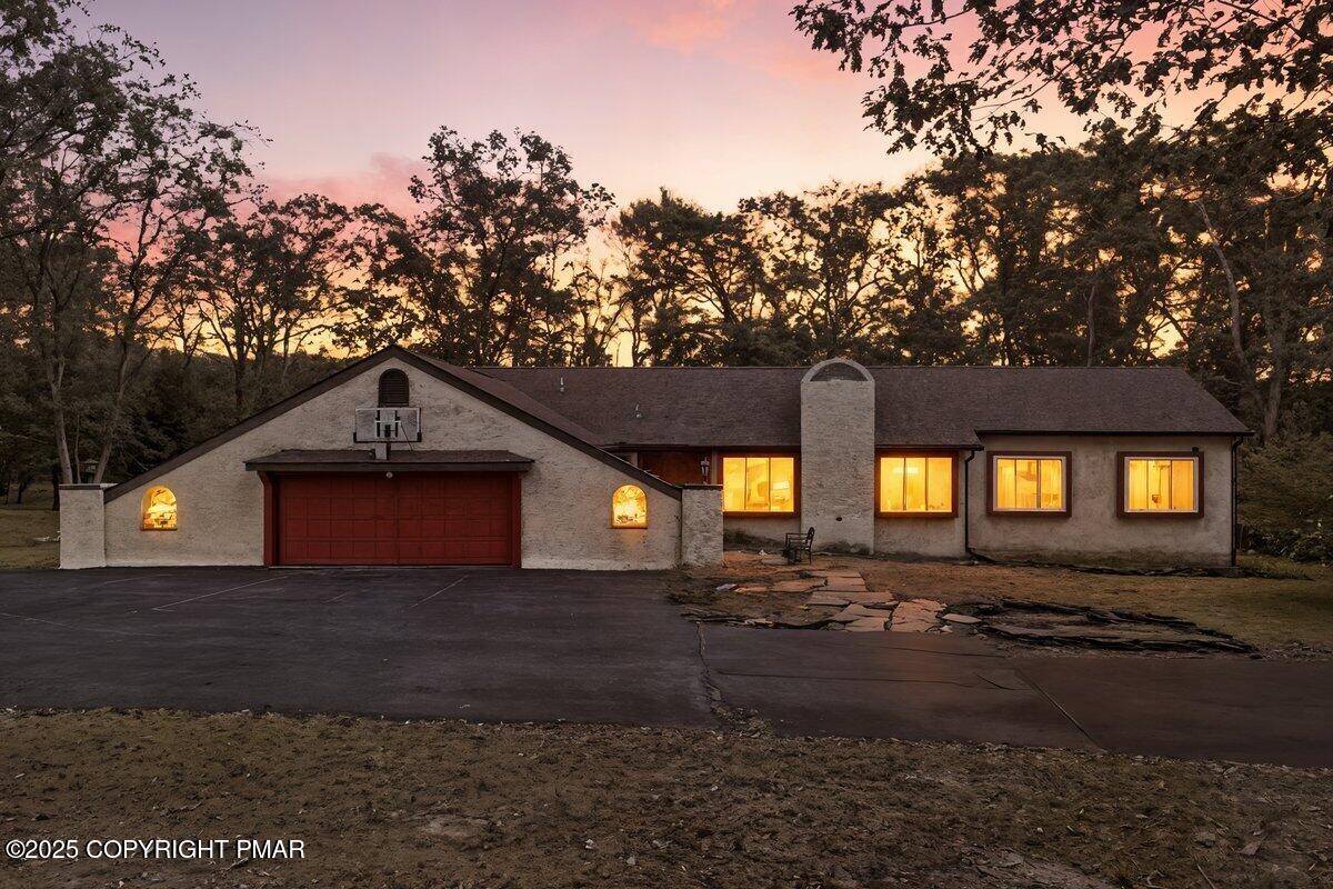 1152 Great Oak Drive