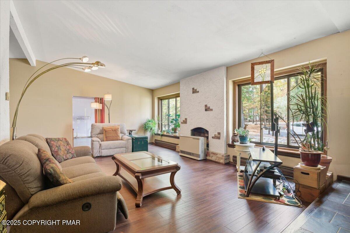 1152 Great Oak Drive