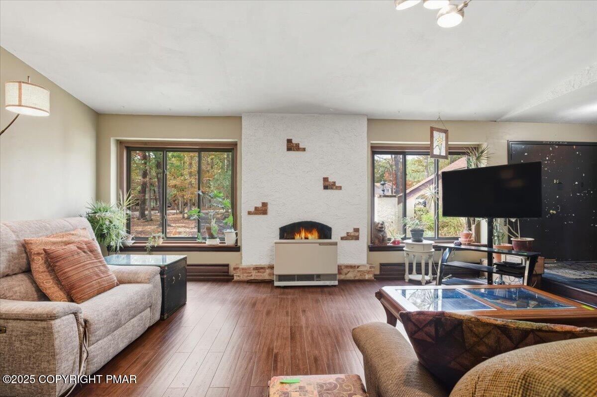 1152 Great Oak Drive