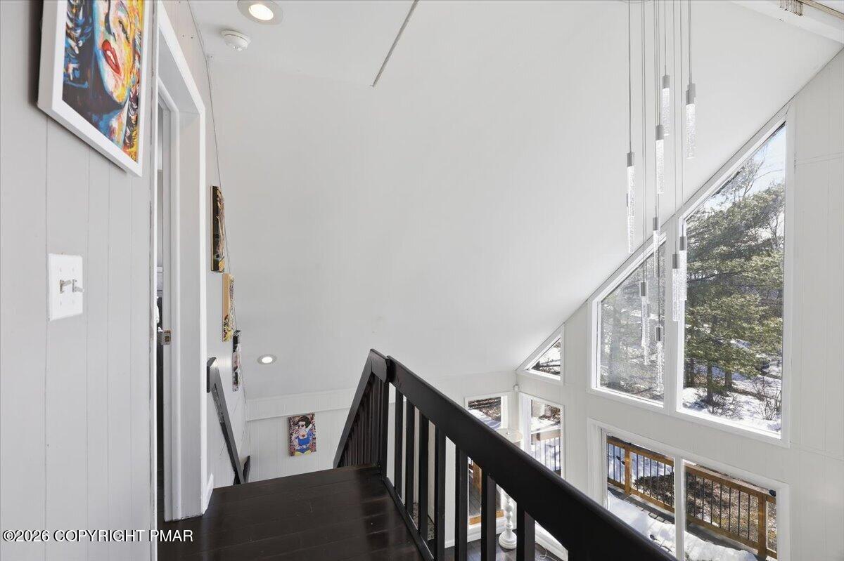 5135 Woodbridge Drive E