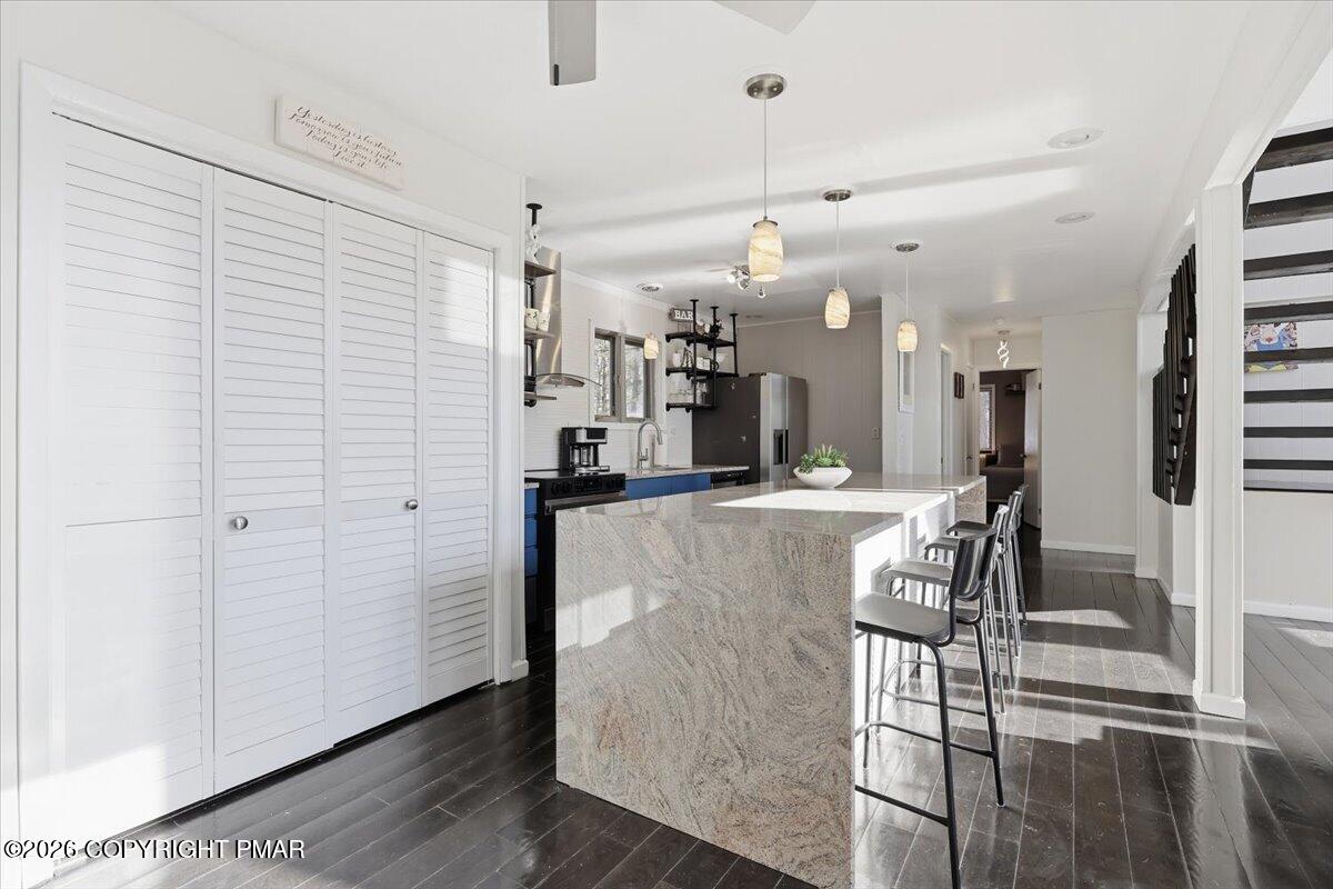 5135 Woodbridge Drive E