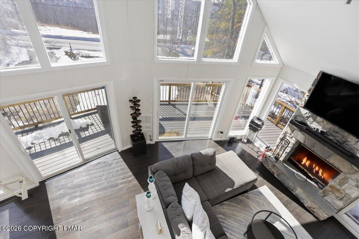 5135 Woodbridge Drive E