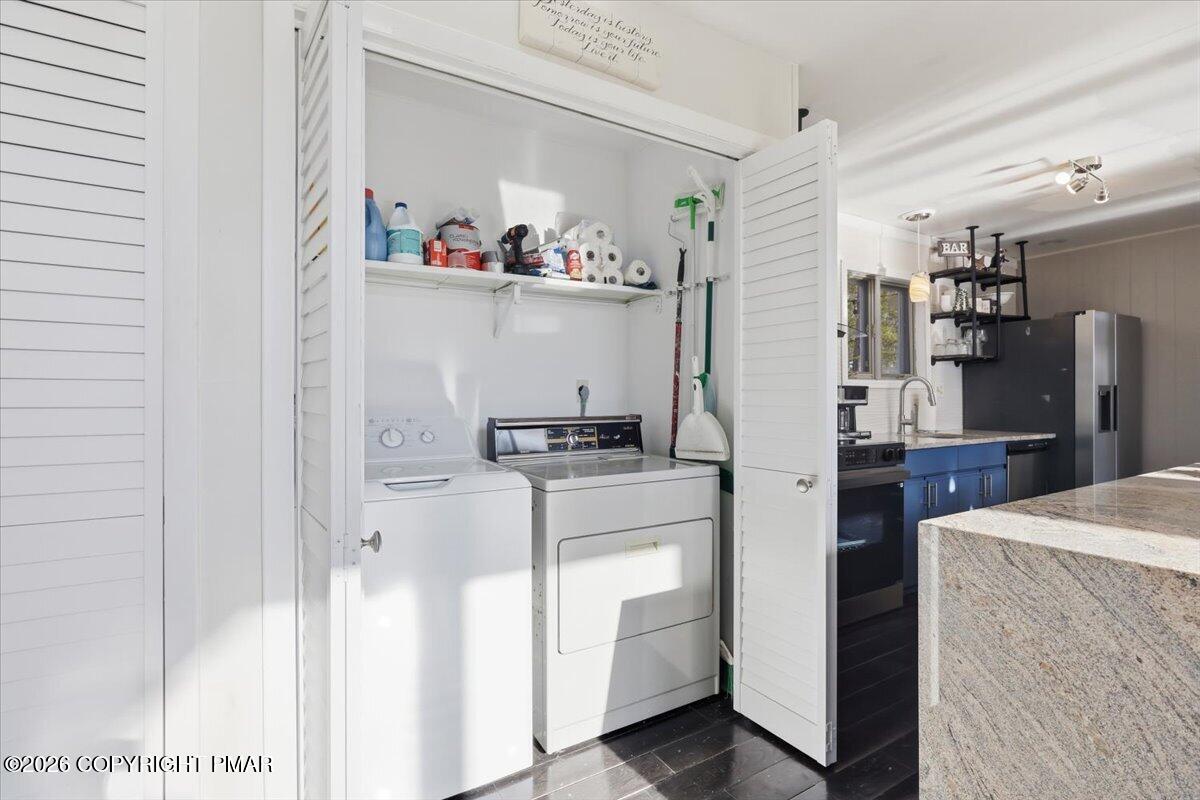 5135 Woodbridge Drive E