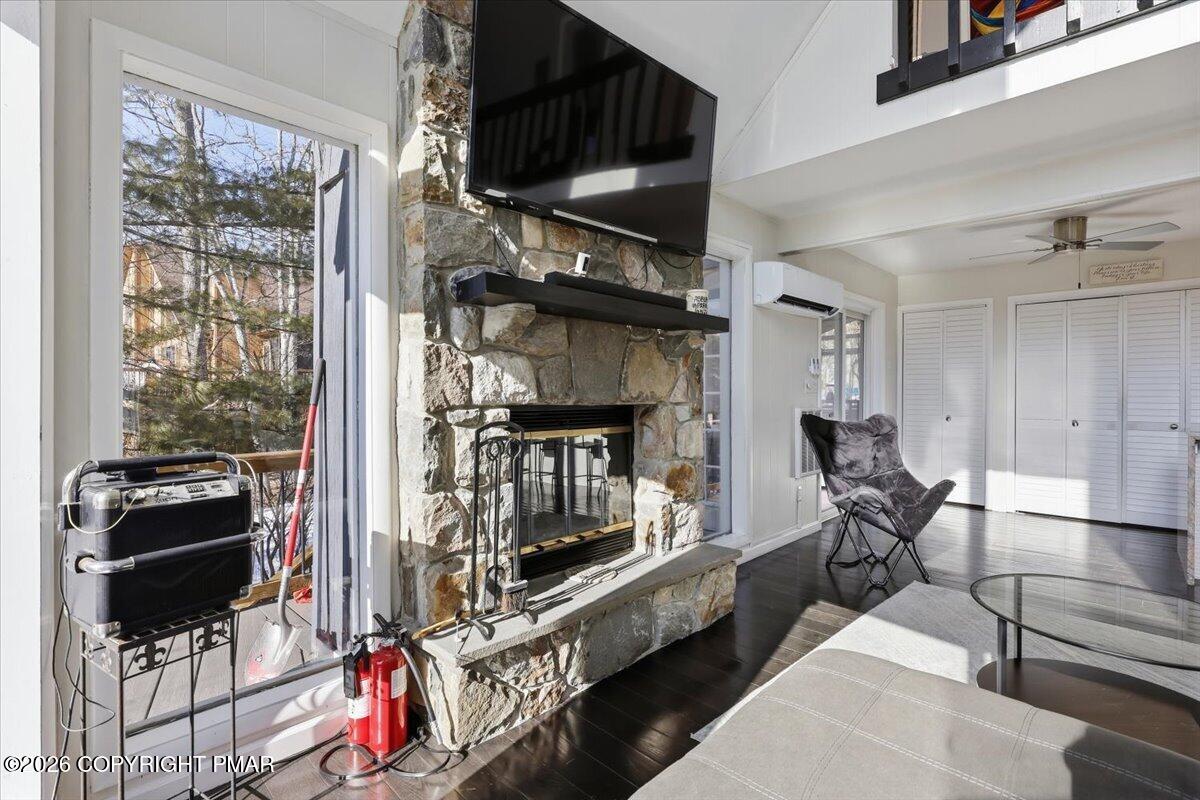 5135 Woodbridge Drive E