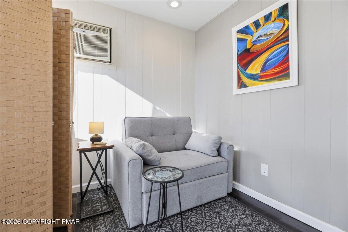 5135 Woodbridge Drive E