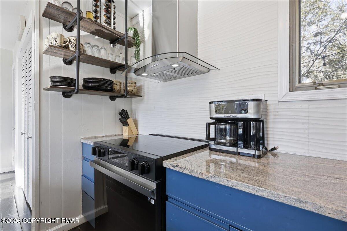 5135 Woodbridge Drive E